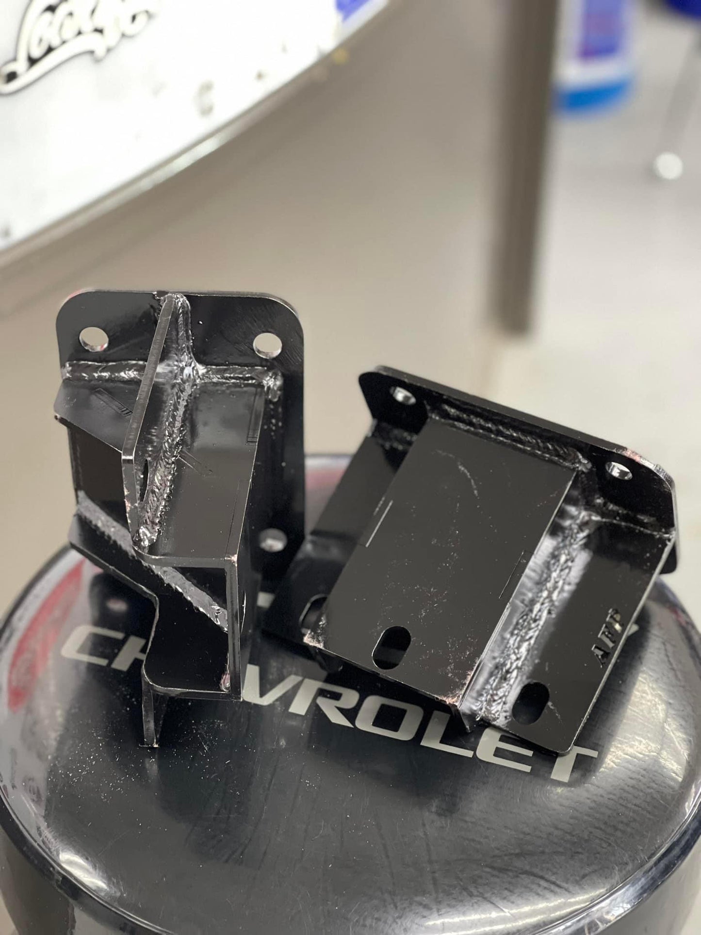 GM Truck 99-06 Solid Motor Mounts