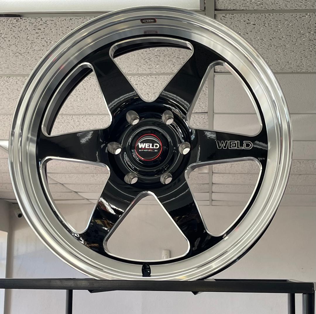 Weld Performance Ventura 6 Drag Gloss Black Wheels